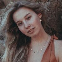 Sydney Rose Shares Debut EP 'You Never Met Me'