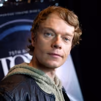 Meet the 2022 Tony Nominees: HANGMEN's Alfie Allen Video