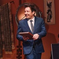 Video: Jimmy Fallon Walks to the Hudson Theatre for Debut in ALL IN: COMEDY ABOUT… Video