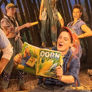 Review: Pun-tastic SHUCKED Harvests Laughs at Segerstrom Center