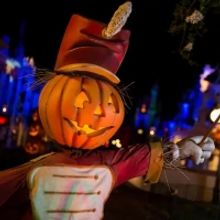 Foodie Guide to Ghoulish Goodies at Mickey's Not-So-Scary Halloween Party 2022 at Mag