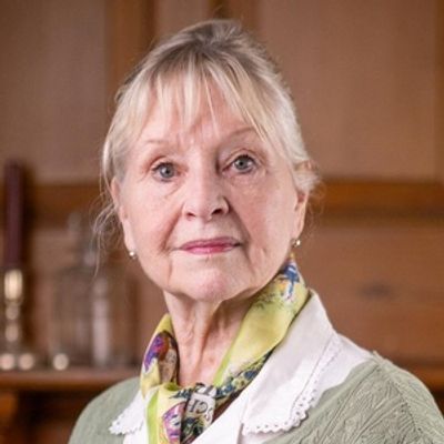 Liza Goddard Will Lead THE MIRROR CRACK'D at Mill at Sonning
