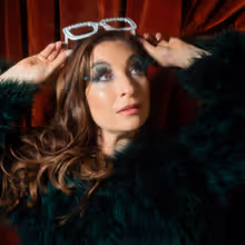 EDINBURGH 2026: Review: JESS ROBINSON: ELTON REIMAGINED: Assembly George Square Garde