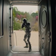 Video: Apple TV+'s MURDERBOT Episode 3 Sneak Peek Clip