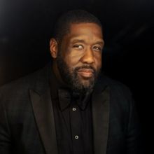Adam Blackstone Unveils Tracklist for 'A Legacy Christmas'