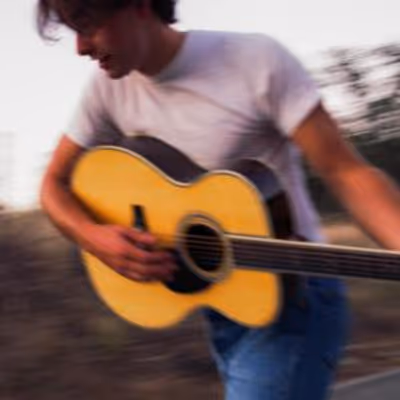 Noah Rinker Shares New Single "BLEEDING HEART" Ahead of Boys of Fall Tour
