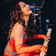 Mia Vassilev to Make 54 Below Debut in KEYS ON FIRE! in December
