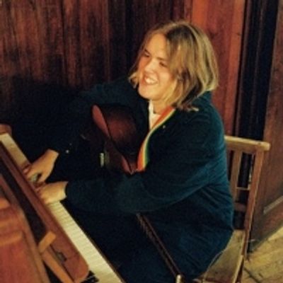 Oscar Lang Releases New Single and Video for 'Write Me a Letter'
