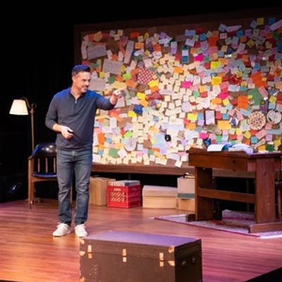 Review: EVERY BRILLIANT THING at Fulton Theatre