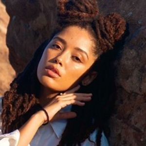 Kaien Cruz Releases New Track 'Show N Hoes' & Self-Titled Debut Album
