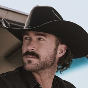 Riley Green Sets Deluxe Version of 2024 Album 'Don’t Mind If I Do'