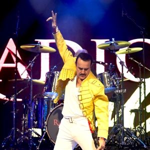 Review: RADIO GAGA, Adelphi Theatre
