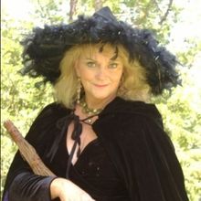 CONFESSIONS OF A RETIRED WITCH to Debut at The Studio at Mizner Park