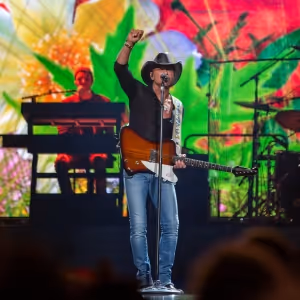 Review: TIM MCGRAW: STANDING ROOM ONLY TOUR 2024 at Xcel Energy Center