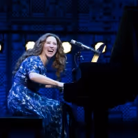 BWW Review: BEAUTIFUL: THE CAROLE KING MUSICAL Glows with Musical Genius at The…