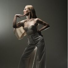 THE VOICE Alum Lana Love Releases Hypnotic New Single & Music Video 'Antidote'