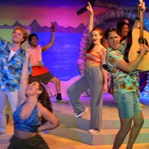 Review: ESCAPE TO MARGARETAVILLE at Cornwell’s Turkeyville