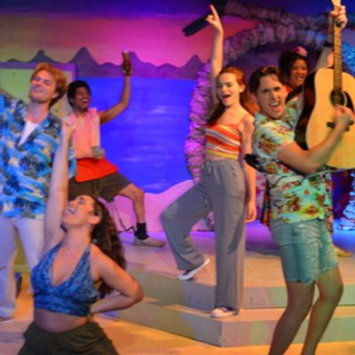 Review: ESCAPE TO MARGARETAVILLE at Cornwell’s Turkeyville