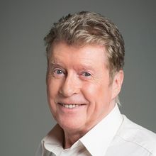 Interview: A Career That Goes Beyond The Mask, Michael Crawford Looks Back on A Long 