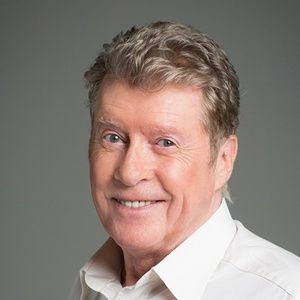 Interview: A Career That Goes Beyond The Mask, Michael Crawford Looks Back on A Long and Distinguished Career