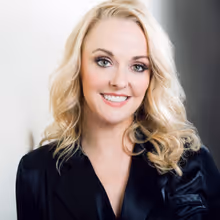 Angie Schworer To Star In ANNIE At Arrow Rock Lyceum