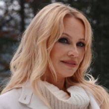 Pamela Anderson to Appear on CBS SUNDAY MORNING