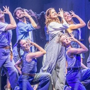 MAMMA MÍA! celebra 1000 funciones en Madrid el 22 de mayo antes de iniciar una gira…