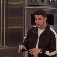 VIDEO: VH1 Shares A Clip Of The Jonas Brothers Stopping By Martha & Snoop's Potluck… Video