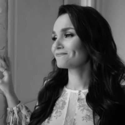 Video: Samantha Barks Performs 'Dangerous to Dream' From FROZEN THE MUSICAL