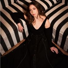 Sarah Jarosz Shares New Single; Releases 'Polaroid Lovers' Deluxe Edition