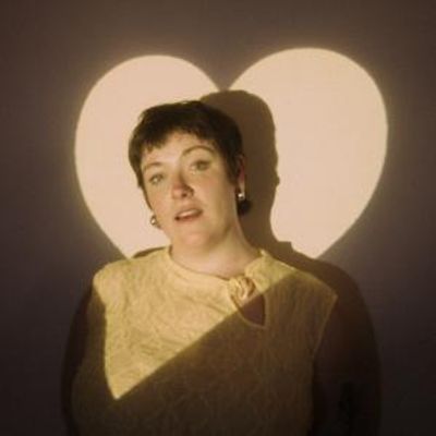 Sweetbreads Releases Music Video for New Single OPEN MIC