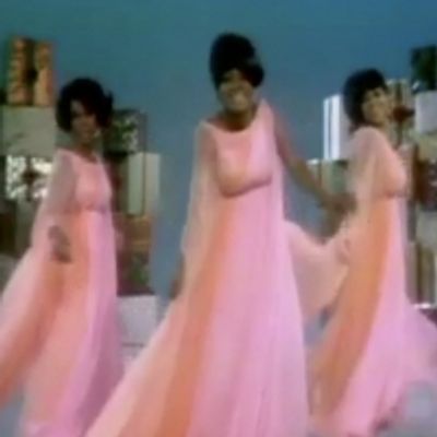 12 Days of Christmas with Norm Lewis: The Supremes Sing 'My Favorite Things'