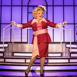 Myra DuBois to Extend Run in TITANIQUE at London's Criterion Theatre Video