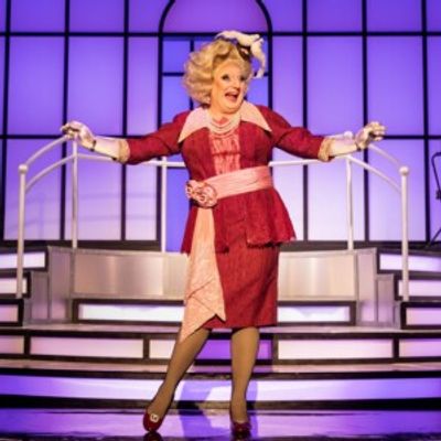 Myra DuBois to Extend Run in TITANIQUE at London's Criterion Theatre