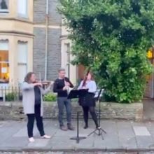 VIDEO: Neighboring Musicians in Cardiff Perform 'Somewhere Over the Rainbow' on the S
