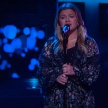 VIDEO: Kelly Clarkson Covers 'If The World Was Ending'