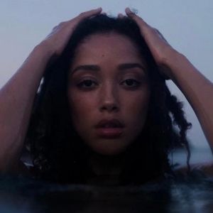 Kaien Cruz Recruits Xenia Manasseh for New 'I Lay' Version