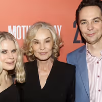 Video: On the Red Carpet at MOTHER PLAY Opening Night Video