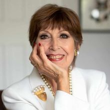 Anita Harris Named President of The UK Pantomime Association