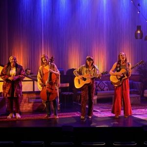 Interview: Elizma Badenhorst and Ashleigh Butcher of UP ON THE ROOF – THE CAROLE…
