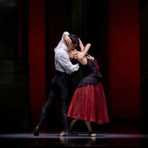 Review: EUGENE ONEGIN at Lyric Opera Of Chicago