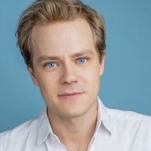 Sam Adams From STC's LEOPOLDSTADT Takes Over Our Instagram