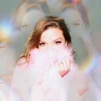 Lulu Simon Releases Glistening New Single 'Strangers'
