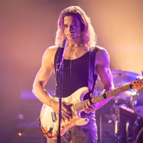 Listen: Sam Reid's THE VAMPIRE LESTAT Unveils New Single Ahead of AMC Premiere