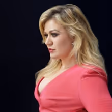 Kelly Clarkson Will Host the 2020 BILLBOARD MUSIC AWARDS