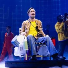 Video: 42 BALLOONS North American Premiere at Chicago Shakespeare Theater