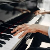Where to Find Piano Tracks for Auditions, Performance & Practice
