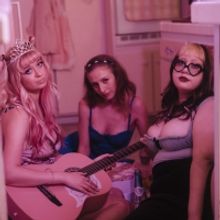 The Aquadolls Announce New Single 'Beachy'