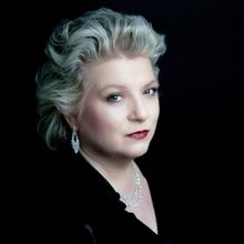 Review: Tanya Moberly's STANDARDS Is a Purist's Dream at Don't Tell Mama