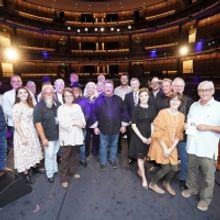 Jimmy Bowen Pays Tribute to Earl Thomas at the Country Music Hall of Fame